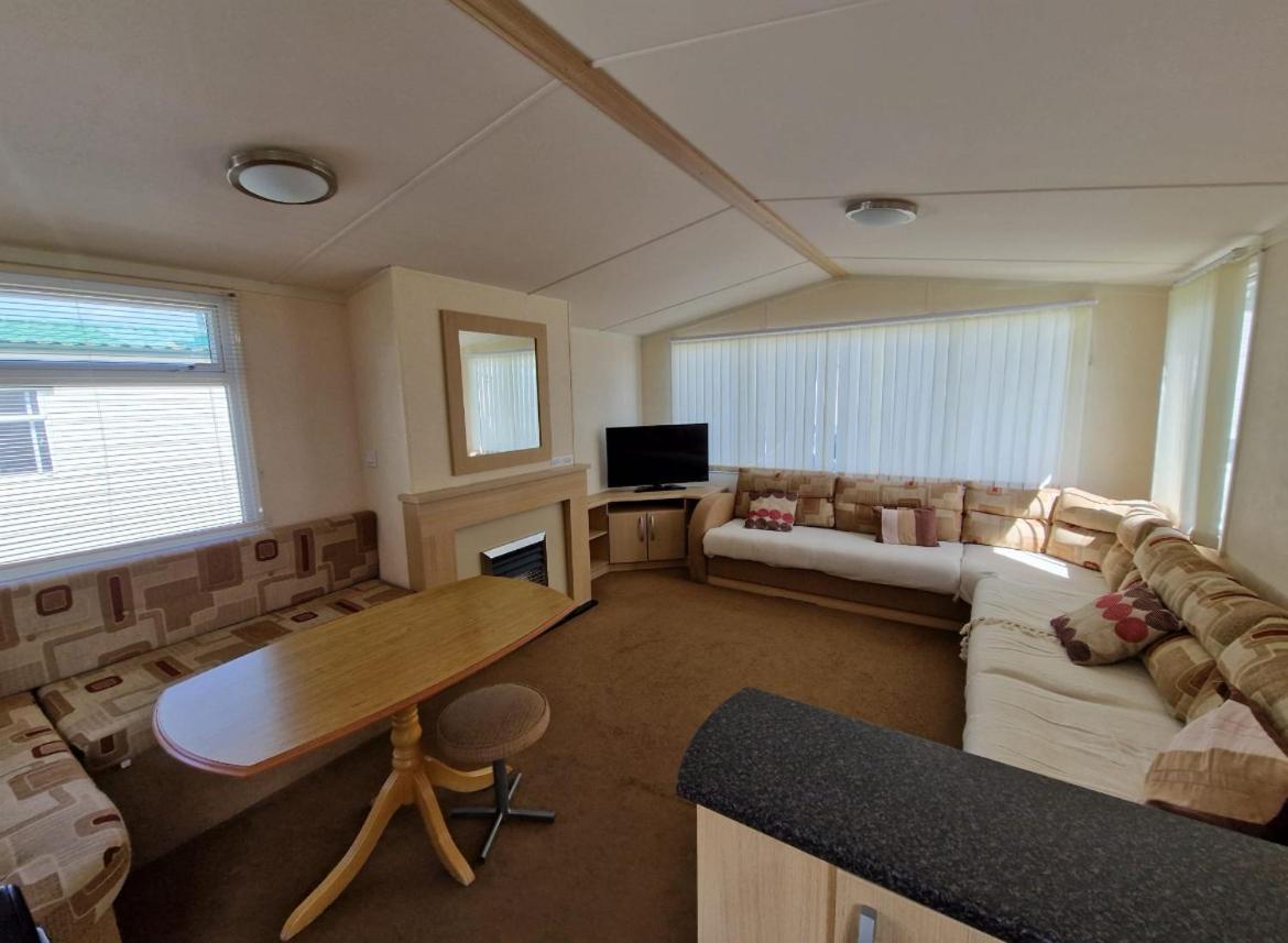 Cozy 2 Bedroom Static Caravan In Clarach Bay , 애버리스트위스 외부 사진