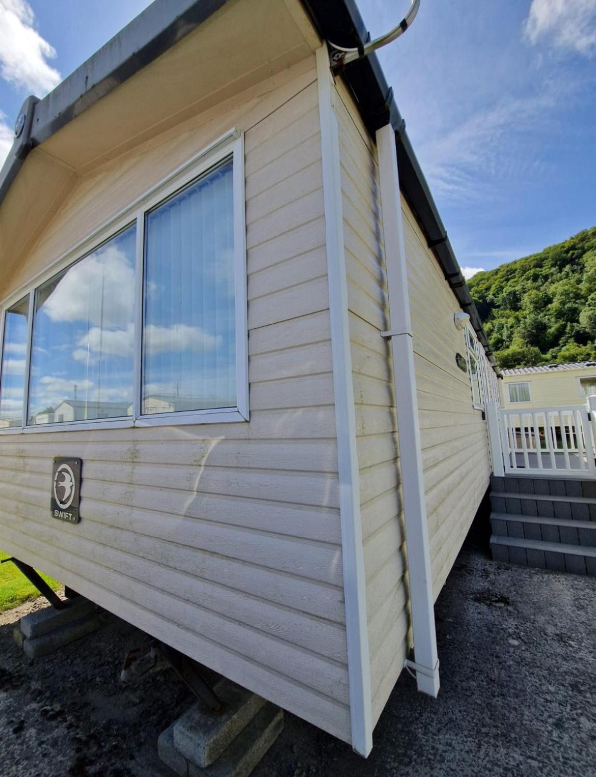 Cozy 2 Bedroom Static Caravan In Clarach Bay , 애버리스트위스 외부 사진